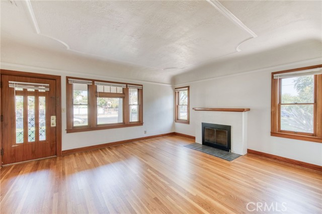 Detail Gallery Image 10 of 35 For 1011 N Thorne Ave, Fresno,  CA 93728 - 3 Beds | 1 Baths