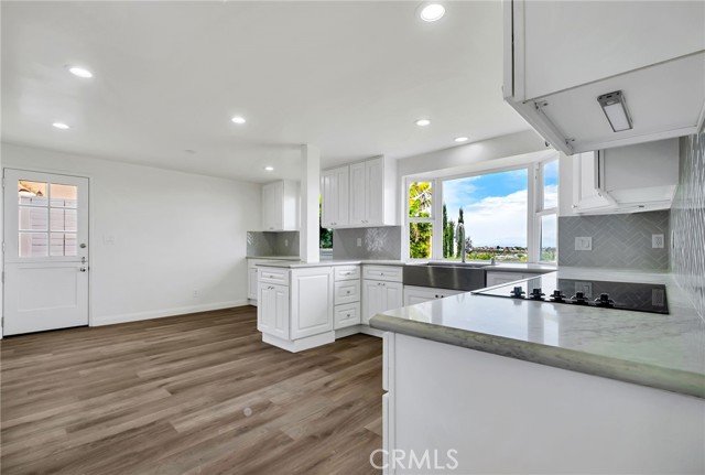 Detail Gallery Image 6 of 65 For 4409 Vista Largo, Torrance,  CA 90505 - 4 Beds | 3 Baths