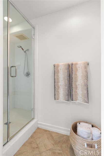 5 Orange Blossom Circle, Mission Viejo CA: https://media.crmls.org/medias/9ed75989-cae1-4c9d-9701-a8b6577b7a61.jpg