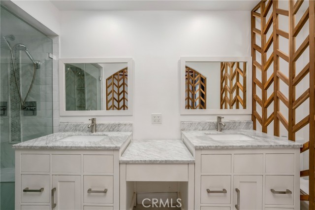 6059 Vantage Avenue, Valley Glen CA: https://media.crmls.org/medias/9ed75c75-94fc-4c3a-8a83-57f15aed0f83.jpg