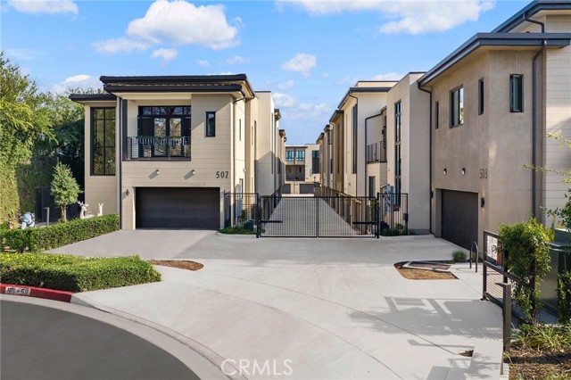 Front Image Thumbnail for CRWS26102529