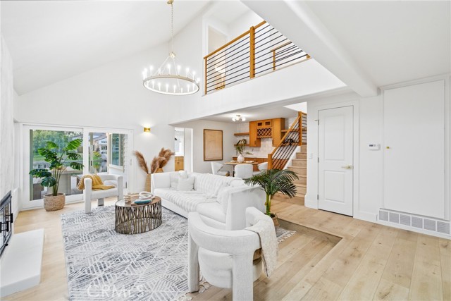 Detail Gallery Image 6 of 58 For 22706 Wood Lake Ln, Lake Forest,  CA 92630 - 3 Beds | 3 Baths