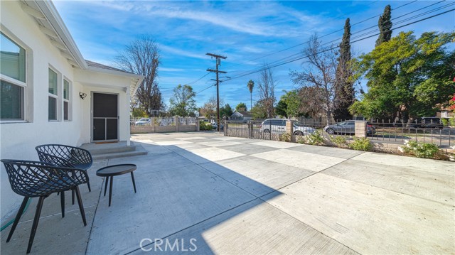 Detail Gallery Image 7 of 25 For 6948 Cedros, Van Nuys,  CA 91405 - 3 Beds | 2 Baths