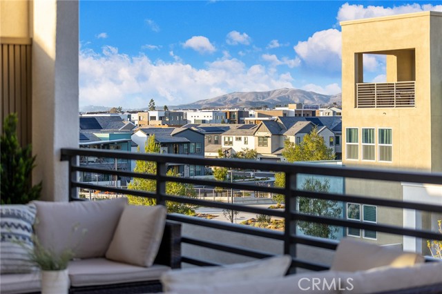 241 Abacus, Irvine CA: https://media.crmls.org/medias/9ed8c858-d364-4780-b043-a4bae7ad385e.jpg