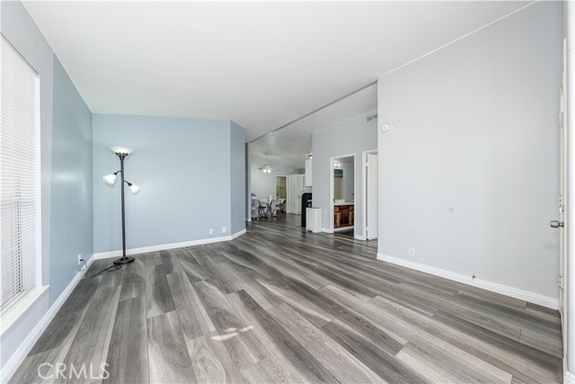 Detail Gallery Image 6 of 29 For 122 Hornbeam, Fountain Valley,  CA 92708 - 3 Beds | 2 Baths