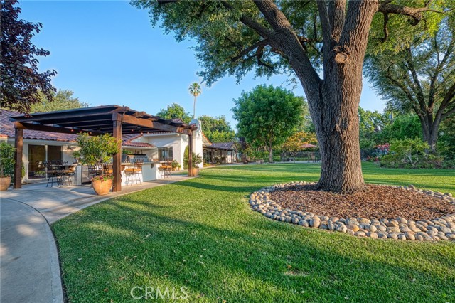 6695 N Van Ness Boulevard, Fresno CA: https://media.crmls.org/medias/9edb5eea-bc14-45c4-adb2-f18ca69152e3.jpg