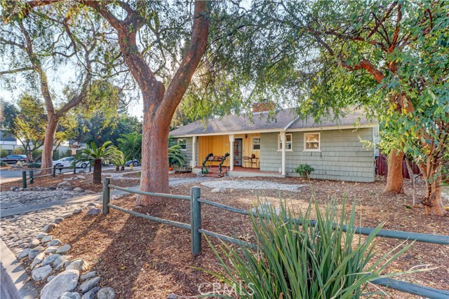 1403 Cuernavaca Place, Claremont CA: https://media.crmls.org/medias/9edc3010-243a-46ee-a022-b20c37bb4802.jpg
