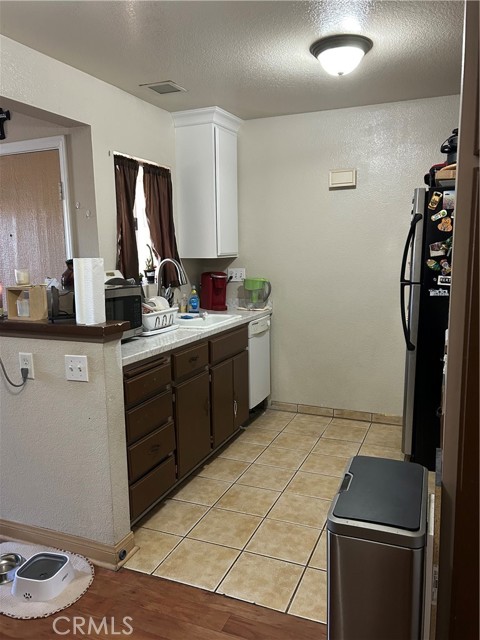 Detail Gallery Image 3 of 8 For 3641 Oak Creek Dr #G,  Ontario,  CA 91761 - 1 Beds | 1 Baths