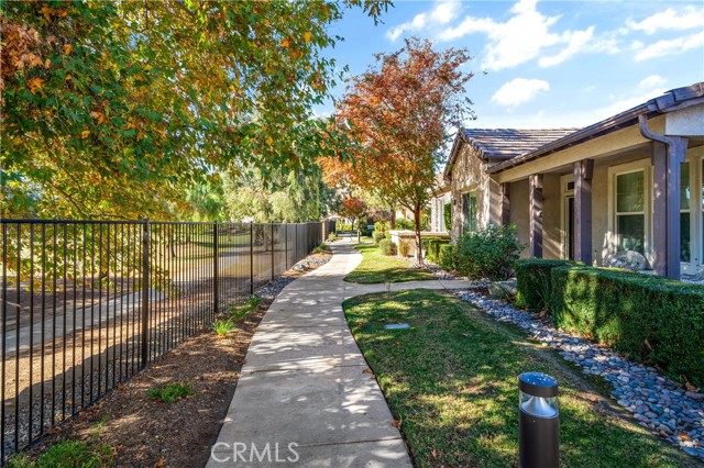 Detail Gallery Image 4 of 33 For 8171 Carnoustie Ave, Hemet,  CA 92545 - 2 Beds | 2 Baths