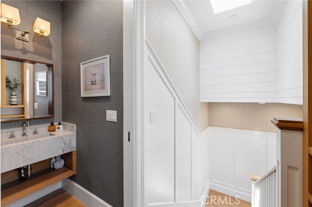 Detail Gallery Image 30 of 54 For 443 23rd Pl, Manhattan Beach,  CA 90266 - 3 Beds | 3/1 Baths