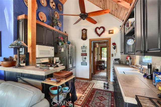 38007 Upper Emory Lane, Wishon CA: https://media.crmls.org/medias/9eddeecf-a957-4f0d-86f5-85dc407a2854.jpg