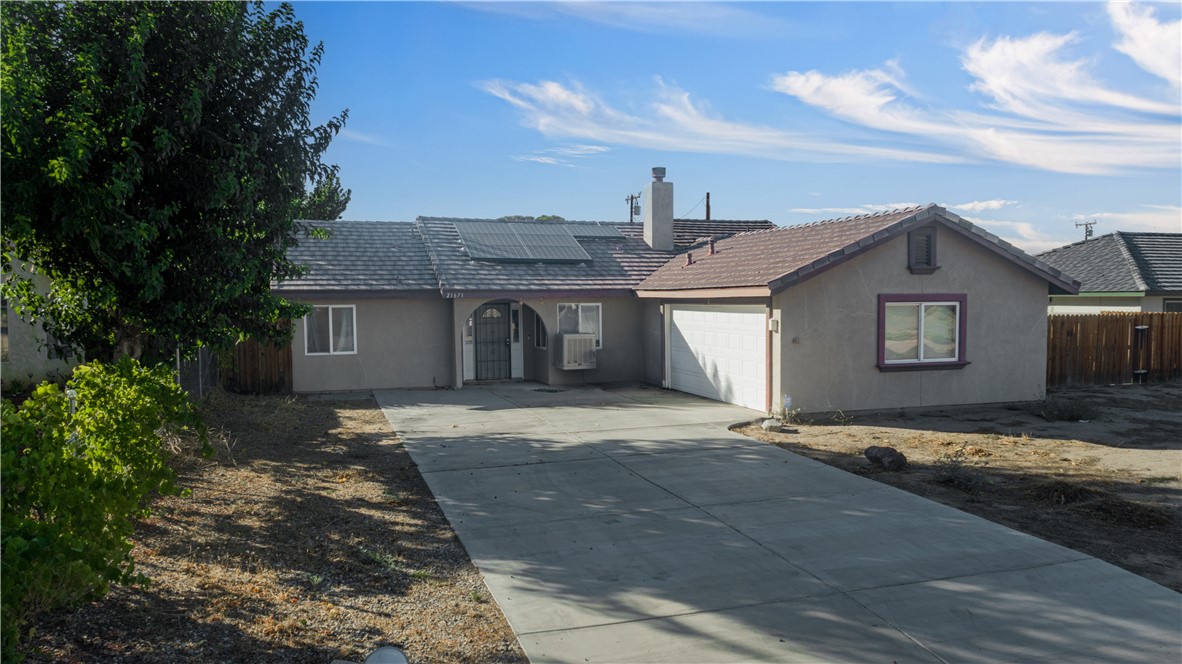 Detail Gallery Image 3 of 28 For 21671 Calhoun Dr, California City,  CA 93505 - 3 Beds | 2 Baths