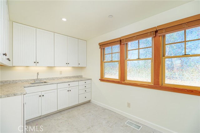 Detail Gallery Image 25 of 38 For 16 Meadow View Ln, San Geronimo,  CA 94963 - 3 Beds | 3/2 Baths