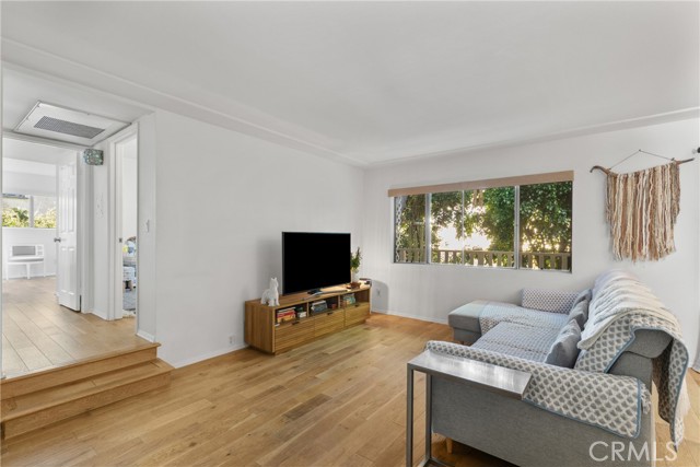 Detail Gallery Image 1 of 18 For 4859 Coldwater Canyon Ave #4,  Sherman Oaks,  CA 91423 - 2 Beds | 2 Baths