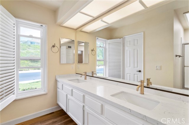 28147 Alava, Mission Viejo CA: https://media.crmls.org/medias/9edf60e3-f236-4b85-b110-3c89cd5ad263.jpg