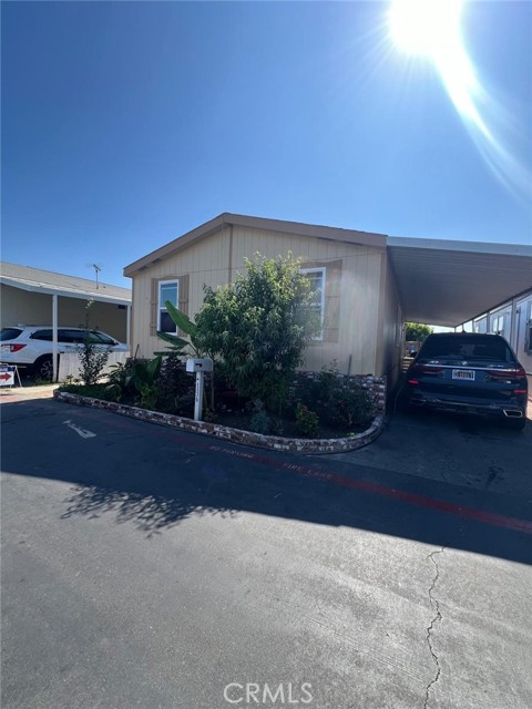 Detail Gallery Image 2 of 16 For 1241 N East St #136,  Anaheim,  CA 92805 - 4 Beds | 2 Baths