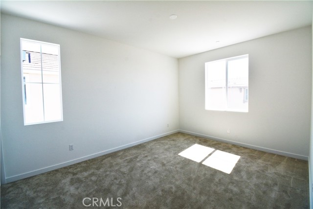 2553 E Kiwi Ct, Ontario CA: https://media.crmls.org/medias/9ee0215c-f408-495c-8241-ea3b27106a2d.jpg