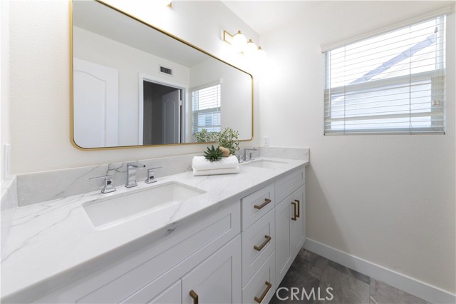 14055 Santa Barbara Street, La Mirada CA: https://media.crmls.org/medias/9ee0387f-61e9-4067-8a7b-e9fbbc026ee7.jpg