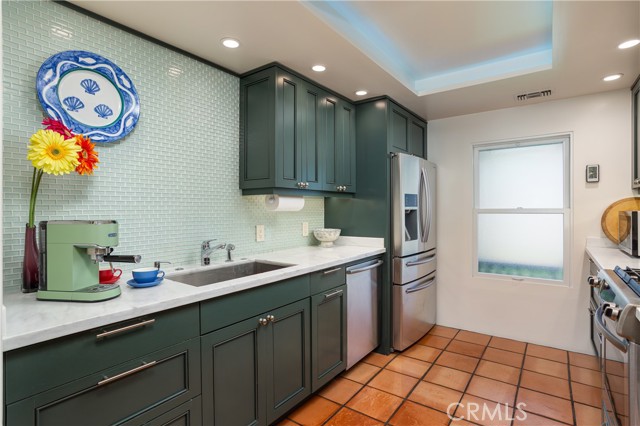 Detail Gallery Image 12 of 33 For 2012 Baja, Newport Beach,  CA 92660 - 3 Beds | 2 Baths