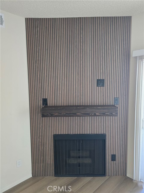 Detail Gallery Image 6 of 17 For 14607 Erwin #210,  Van Nuys,  CA 91411 - 1 Beds | 1 Baths