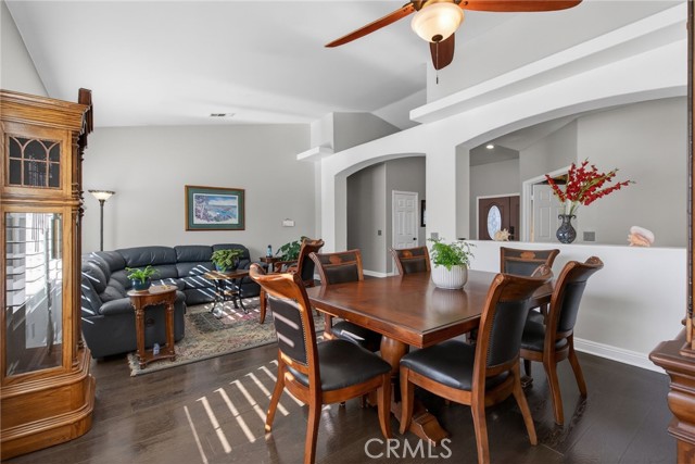 Detail Gallery Image 10 of 64 For 14029 Dove Canyon Dr, Riverside,  CA 92503 - 3 Beds | 2/1 Baths