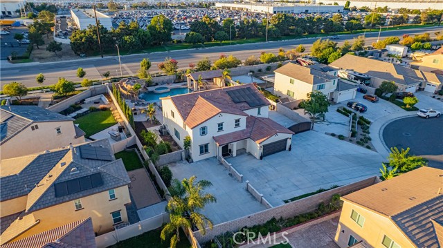 Detail Gallery Image 8 of 75 For 11715 Periwinkle Pl, Jurupa Valley,  CA 91752 - 6 Beds | 4/1 Baths
