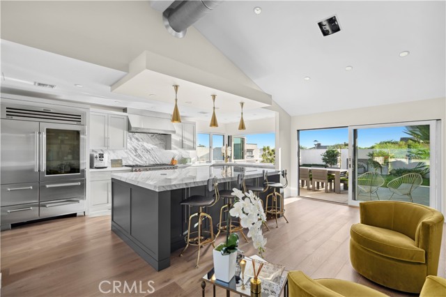 Detail Gallery Image 5 of 39 For 4000 Topside Ln, Corona Del Mar,  CA 92625 - 4 Beds | 2/1 Baths