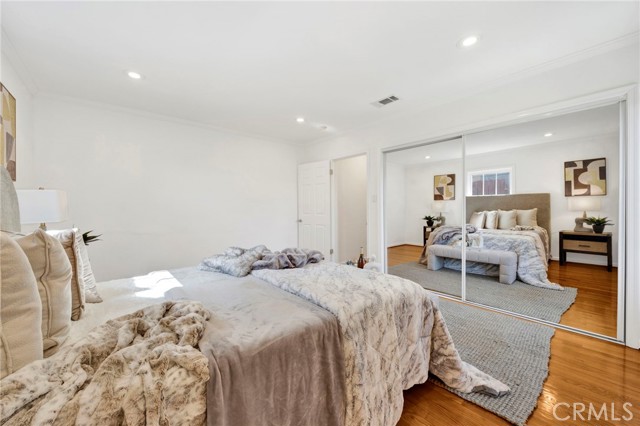 4547 Lasheart Drive, La Canada Flintridge CA: https://media.crmls.org/medias/9ee21bb5-23f7-42ef-9357-fd09f6de724d.jpg