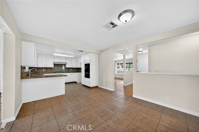 Detail Gallery Image 9 of 49 For 42359 52nd, Lancaster,  CA 93536 - 3 Beds | 2 Baths