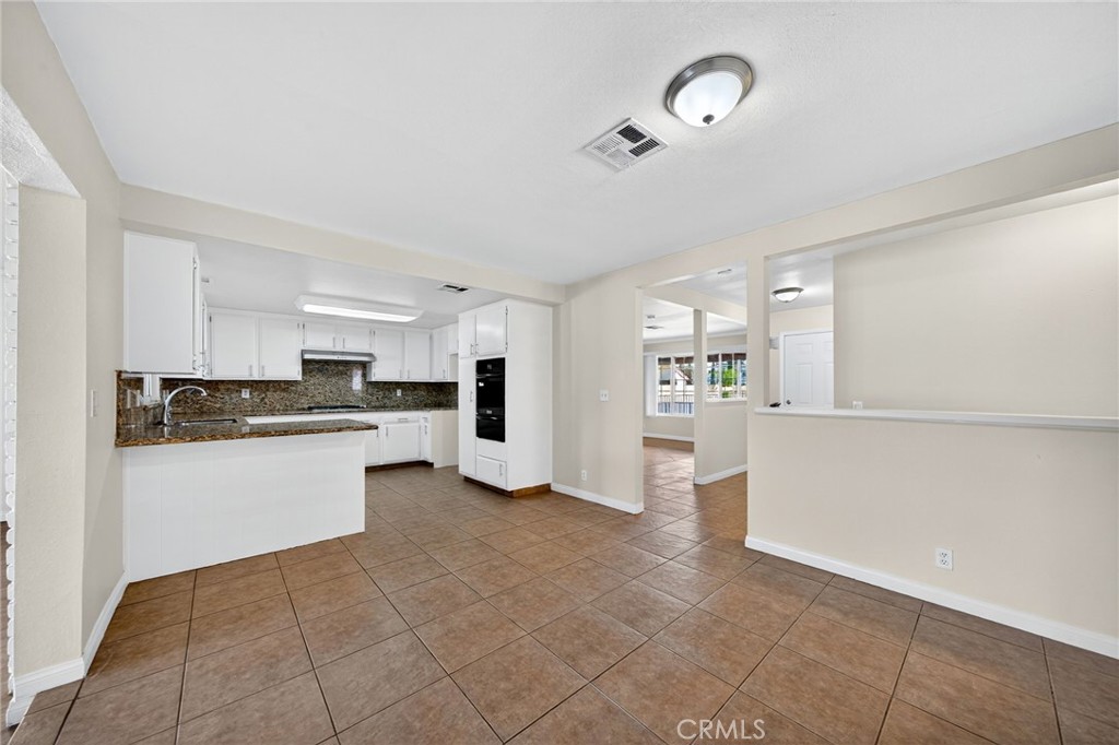 MLS #OC25241667 image #8