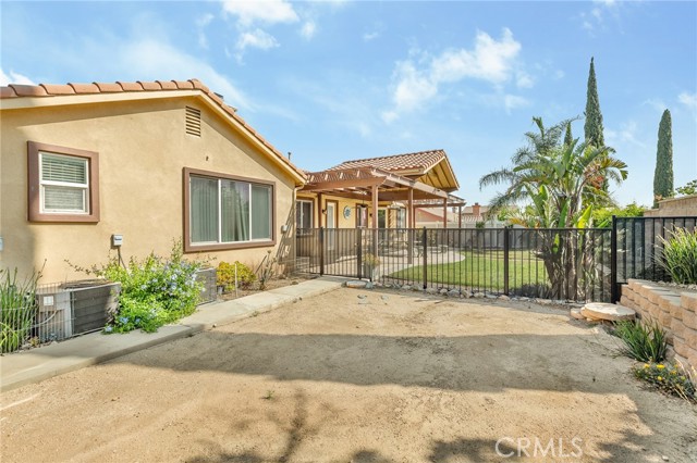 Detail Gallery Image 34 of 44 For 6758 N Shannon Ln, San Bernardino,  CA 92407 - 4 Beds | 3/1 Baths