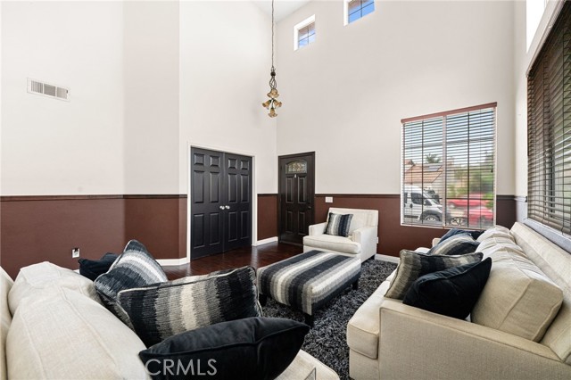 Detail Gallery Image 11 of 55 For 3905 Posada Ct, Oceanside,  CA 92058 - 3 Beds | 3 Baths