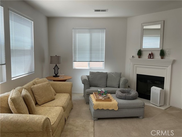 Detail Gallery Image 7 of 18 For 437 Sonora Cir, Redlands,  CA 92373 - 3 Beds | 2/1 Baths