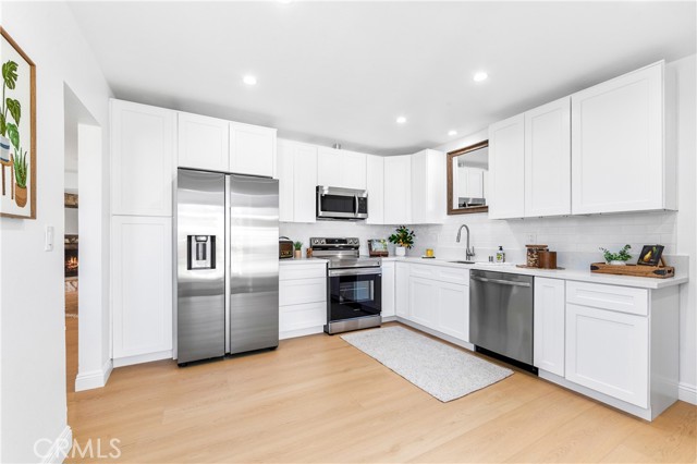 2723 Fisk, Redondo Beach CA: https://media.crmls.org/medias/9ee473fb-b163-4f42-9787-2dea162cb0a2.jpg