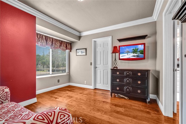 5927 E Creekside Avenue, Orange CA: https://media.crmls.org/medias/9ee517c4-dfbf-4de0-bb43-2d2e92cc7b34.jpg