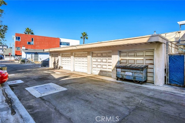 113 Hermosa Avenue, Hermosa Beach, California 90254, ,Residential Income,For Sale,Hermosa,SB25016030