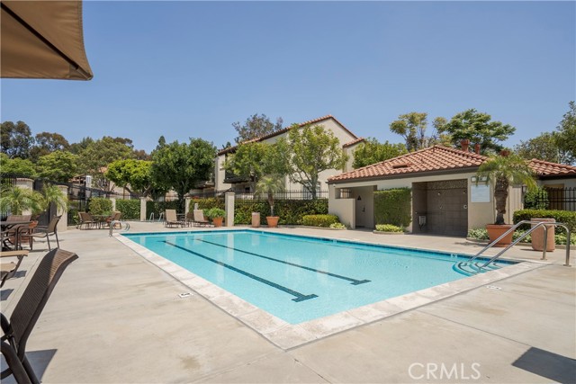 Detail Gallery Image 18 of 18 For 120 S Cross Creek Rd #D,  Orange,  CA 92869 - 1 Beds | 1 Baths