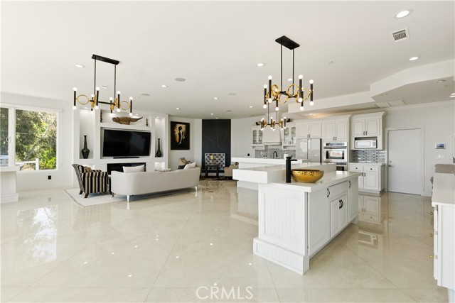 Detail Gallery Image 9 of 52 For 3610 Monserate Hill Ct, Fallbrook,  CA 92028 - 4 Beds | 3/1 Baths
