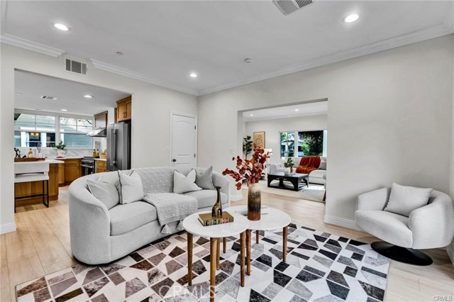 Detail Gallery Image 10 of 37 For 1969 Fletcher Avenue, South Pasadena,  CA 91030 - 4 Beds | 4 Baths