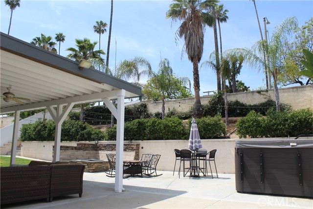 1338 Coral Gables Circle, Corona CA: https://media.crmls.org/medias/9ee6ed08-9e5c-482a-8094-4d16797190b9.jpg