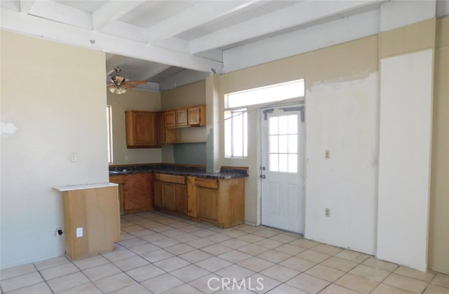 Detail Gallery Image 3 of 10 For 35833 Sutter Ave, Lucerne Valley,  CA 92356 - 3 Beds | 2 Baths