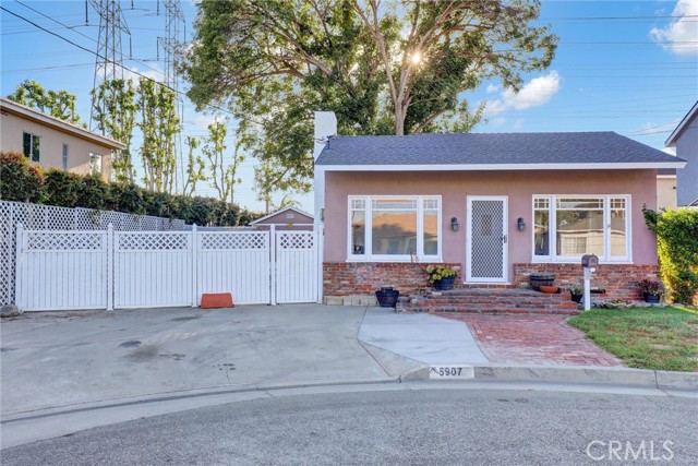 Detail Gallery Image 1 of 35 For 5907 Ibbetson Avenue, Lakewood,  CA 90713 - 2 Beds | 1 Baths