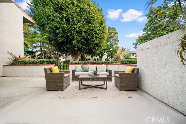 Detail Gallery Image 18 of 49 For 456 Vista Roma, Newport Beach,  CA 92660 - 3 Beds | 2/1 Baths