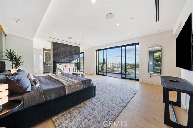 1947 Glencoe Way, Los Angeles CA: https://media.crmls.org/medias/9ee875e5-6d83-4e52-9679-6eba672e84df.jpg