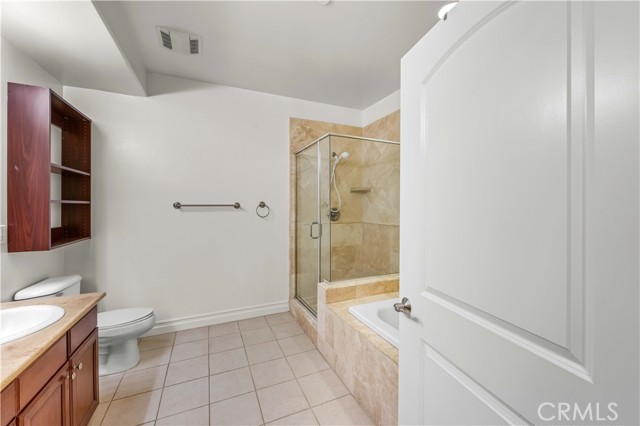 Detail Gallery Image 23 of 37 For 15206 Burbank Bld #104,  Sherman Oaks,  CA 91411 - 2 Beds | 2/1 Baths