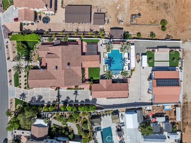 16850 Nandina Avenue, Riverside CA: https://media.crmls.org/medias/9ee8b74c-59f7-4ef3-a771-26635fda5ac8.jpg