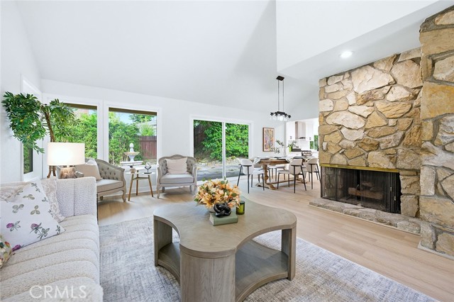 Detail Gallery Image 2 of 26 For 20111 Evening Breeze Dr, Walnut,  CA 91789 - 4 Beds | 3 Baths