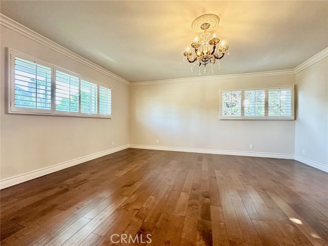 Detail Gallery Image 11 of 18 For 13330 Killion St, Sherman Oaks,  CA 91401 - 4 Beds | 3 Baths