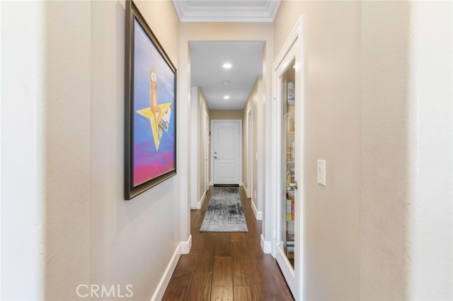 7681 Stonegate Drive, Eastvale CA: https://media.crmls.org/medias/9eea55d7-63a1-4c17-8513-520c8e932b0b.jpg
