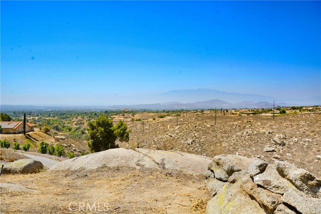 Detail Gallery Image 41 of 53 For 17295 Ridge Canyon Dr, Riverside,  CA 92506 - 4 Beds | 2/1 Baths